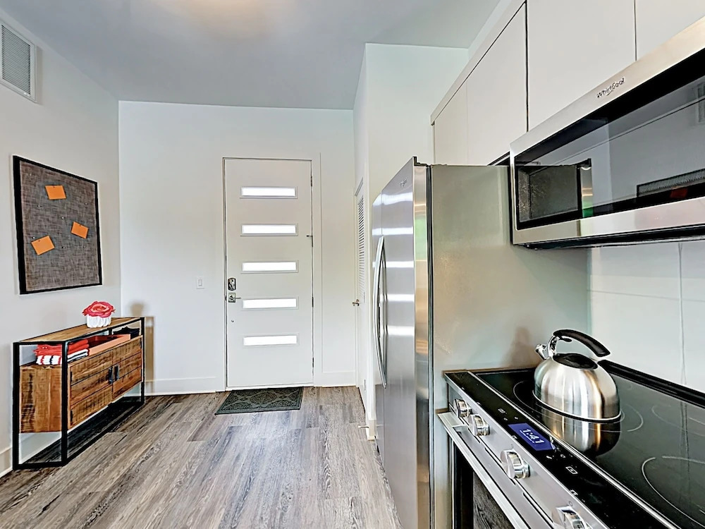 2519 Nashville (1655-163747) - 2 Br Apts