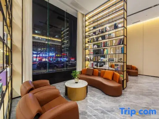 Starry Cloud Hotel (Jiangshan Hushan Park Branch)