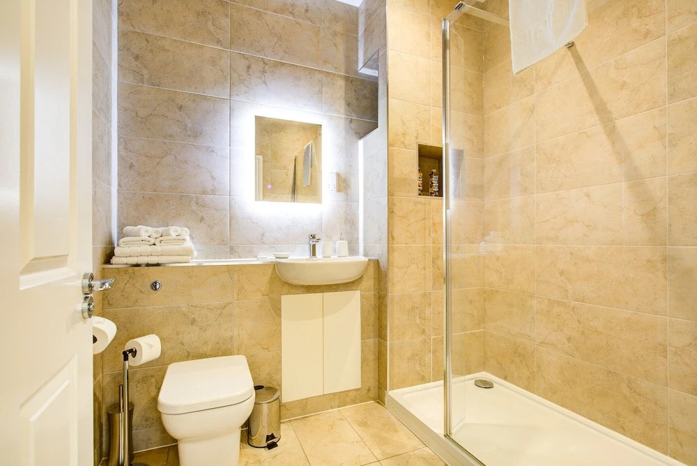 Hybrid Resi New Malden