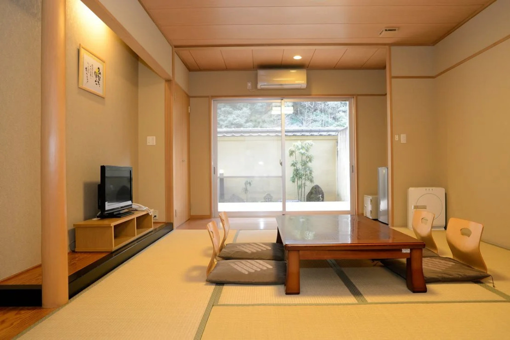 Yuki Lodge