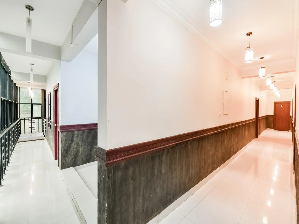 OYO 46023 Taaza Residency