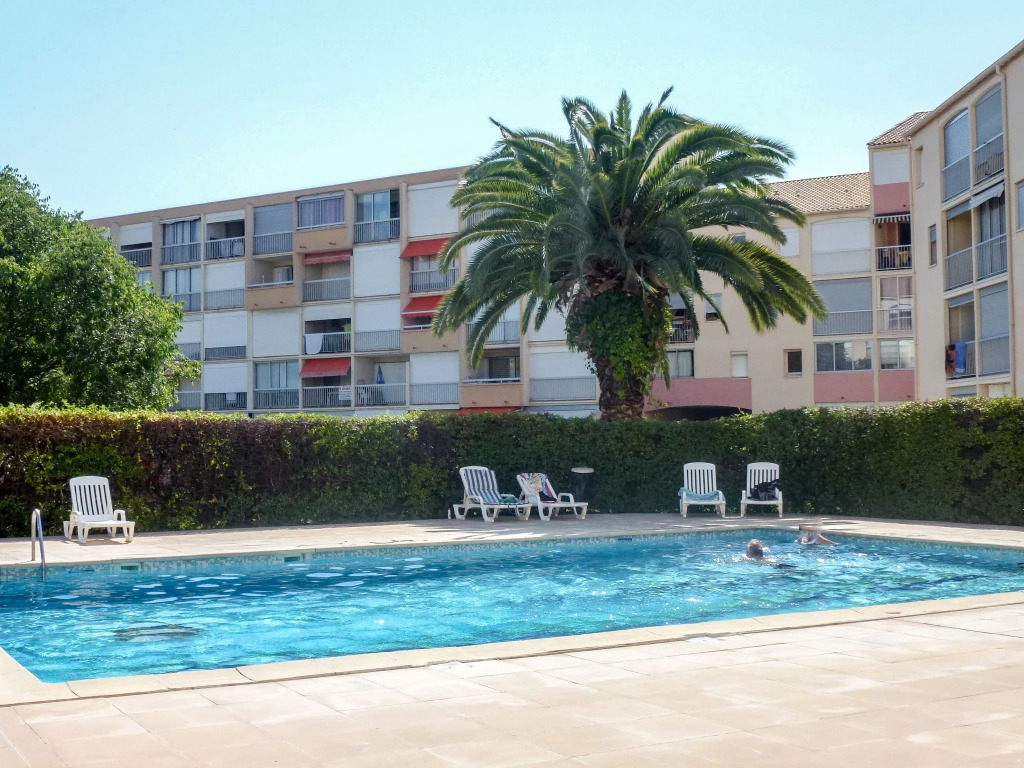Apartment Terrasses de la Baronnie-3 by Interhome