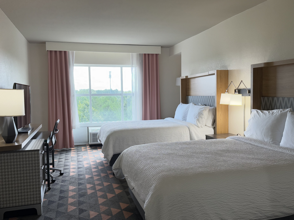 Holiday Inn & Suites - Fayetteville W-Fort Bragg Area by IHG