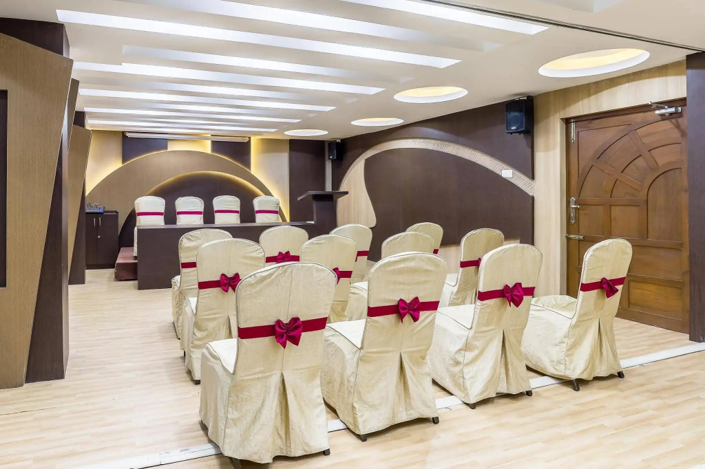 Hotel navaRatna