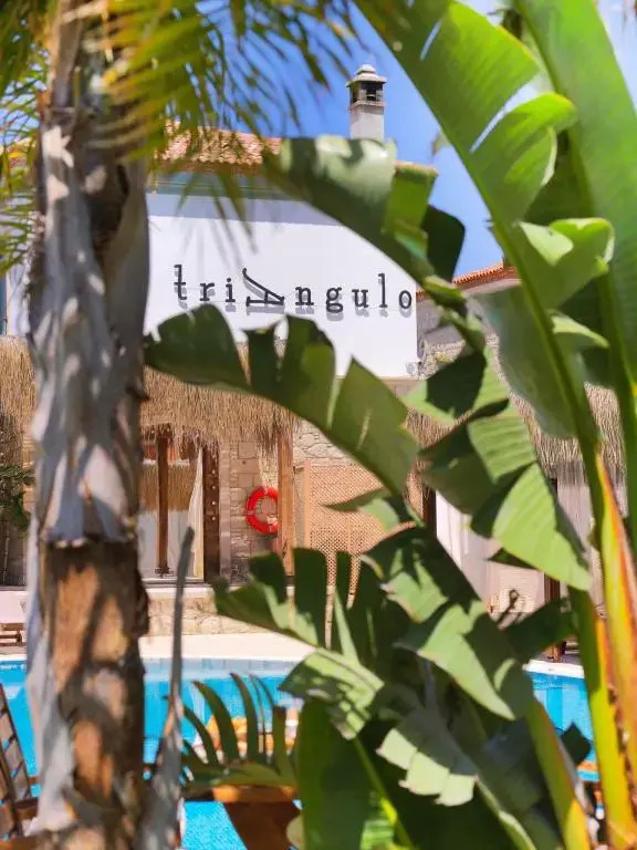 Triangulo Hotel Alacati (Adults Only +12)