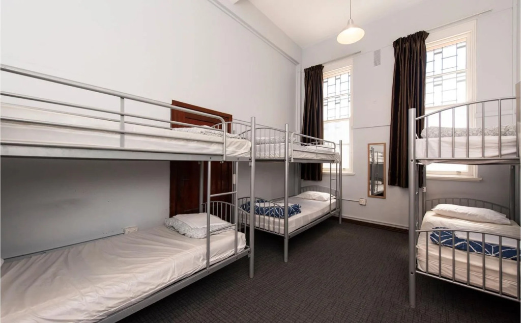 The Old Swan Barracks - Hostel