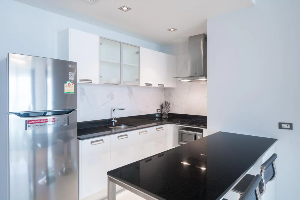 Et703 - Patong Great Condo for 4 People Open View Shuttle Pool and gym