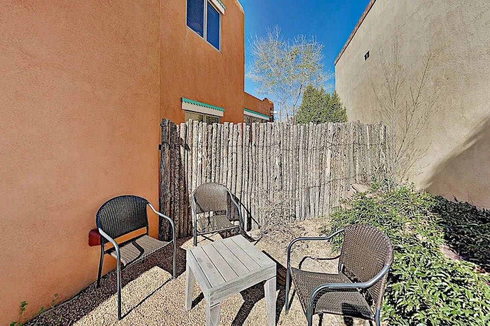 San Francisco At Zona Rosa: Near Plaza & Railyard 3 Bedroom Condo