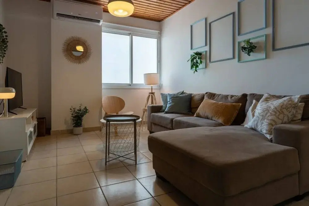 Laurel 2-BR Apt. & Balcony in Larnaca