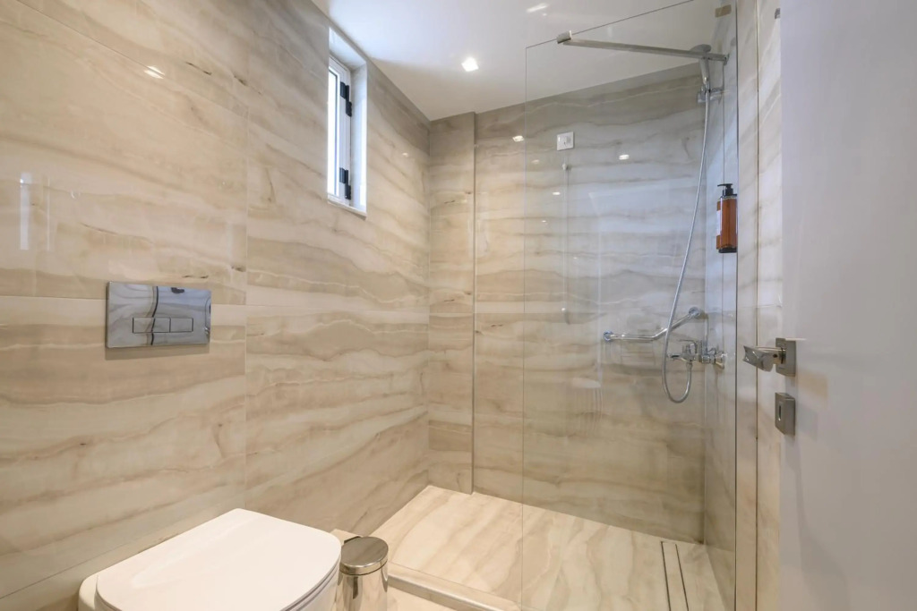 Nicolas Grand Suites, Adults Only
