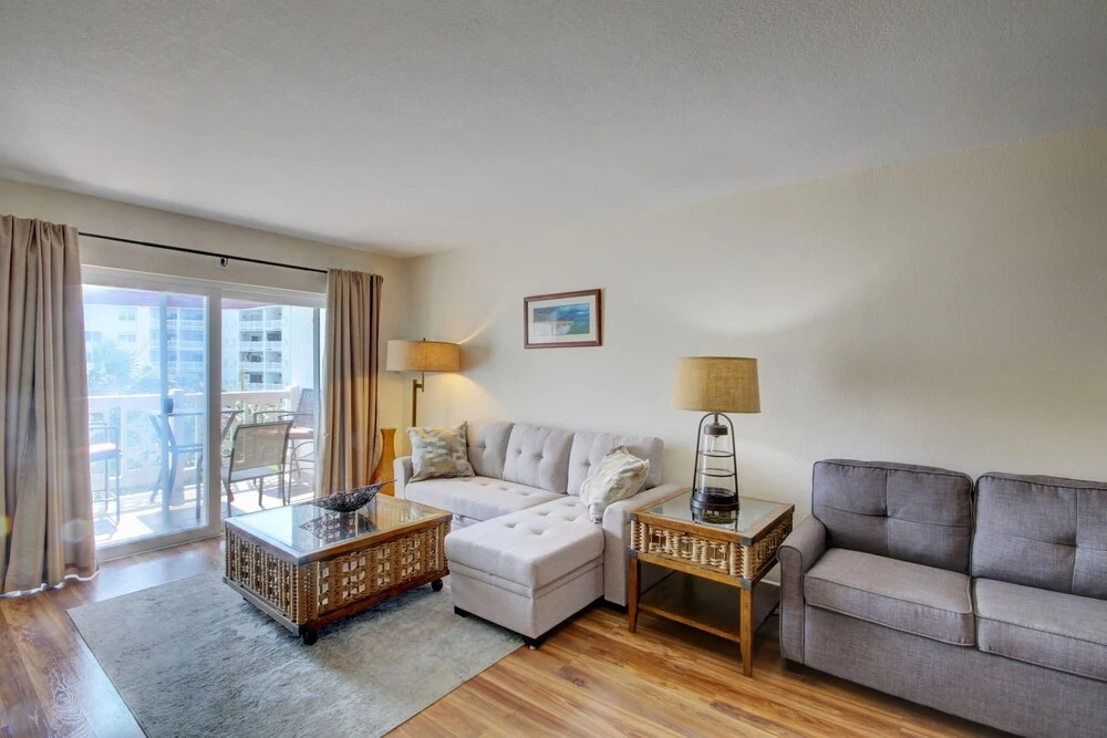 143 El Matador 2 Bedroom Condo by RedAwning