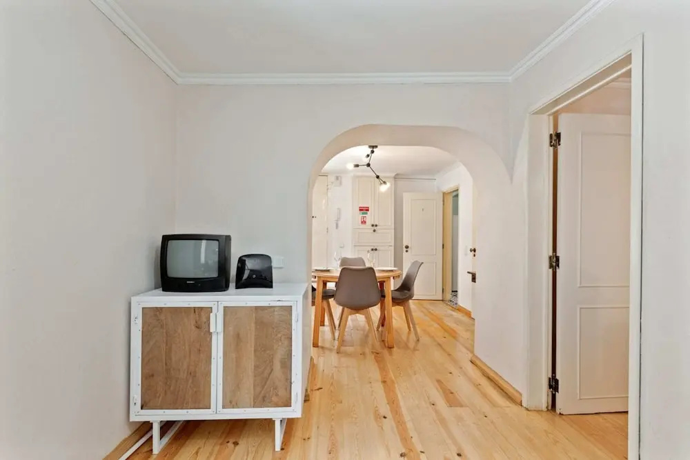 Portuguese Design 1 Bedroom Apartment in the Heart of Lisbon