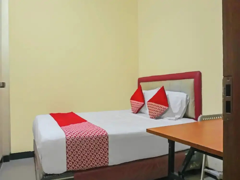 OYO 93960 Mirage Haven