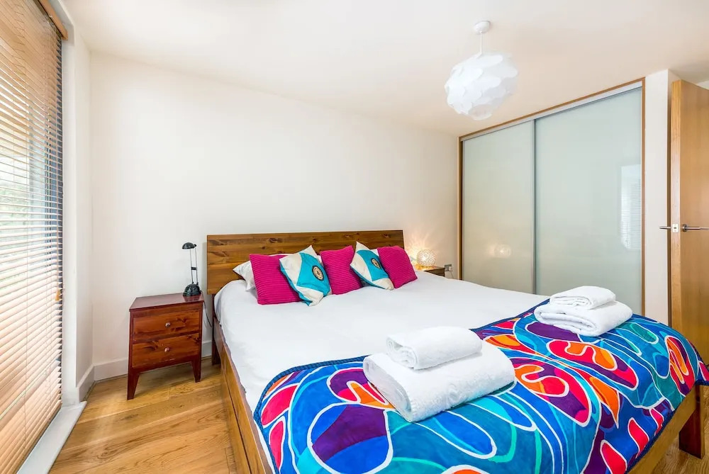 Charming Hackney Apartment with Garden