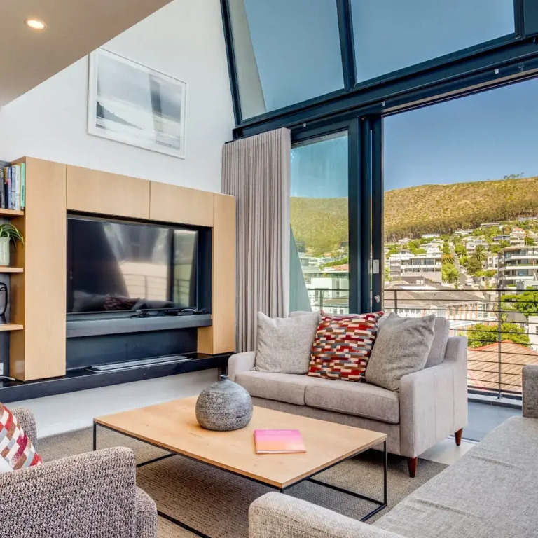 Incredible Penthouse w City Mountain Views Belle Vue Penthouse