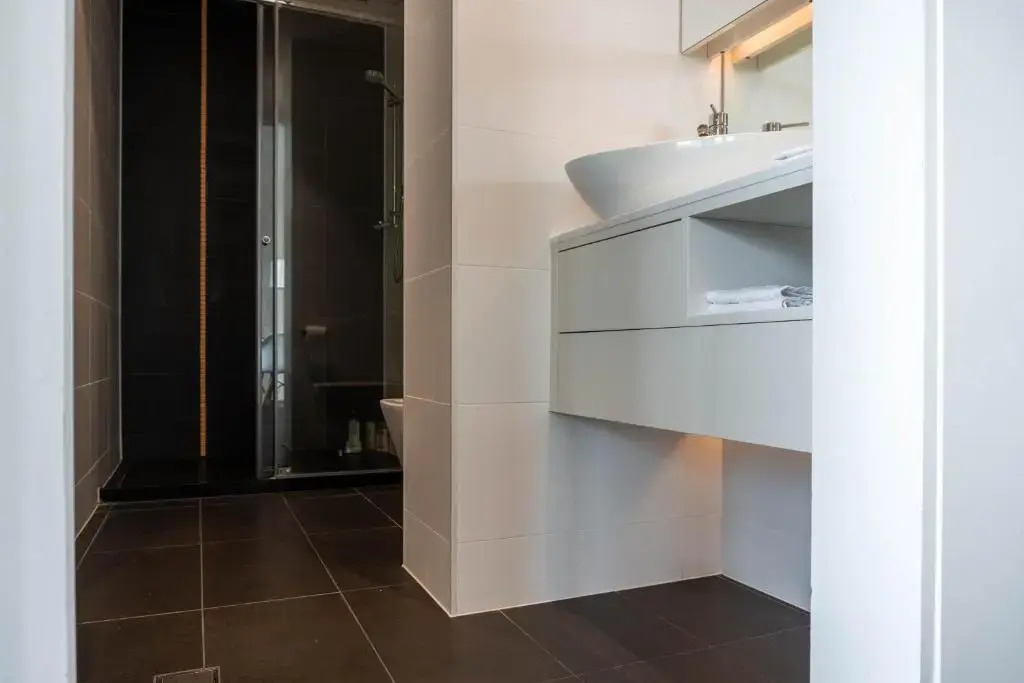 Tashas Apartments on Warwick
