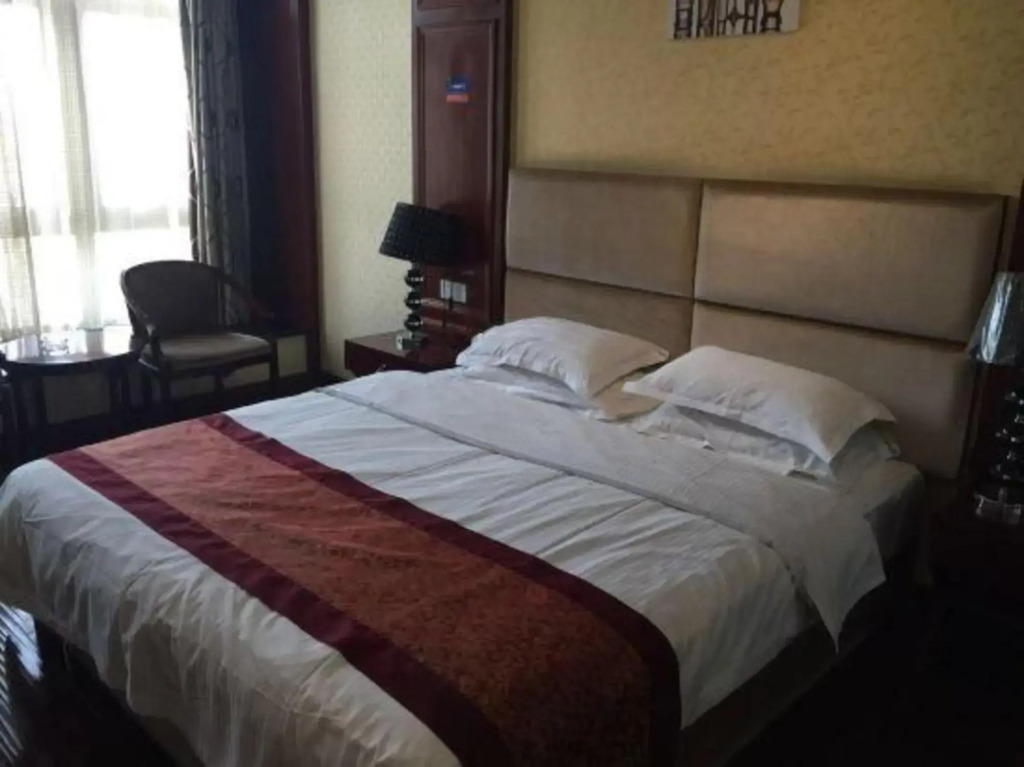 Heng 8 Hotel Chain (Shaoxing Binhai Store)