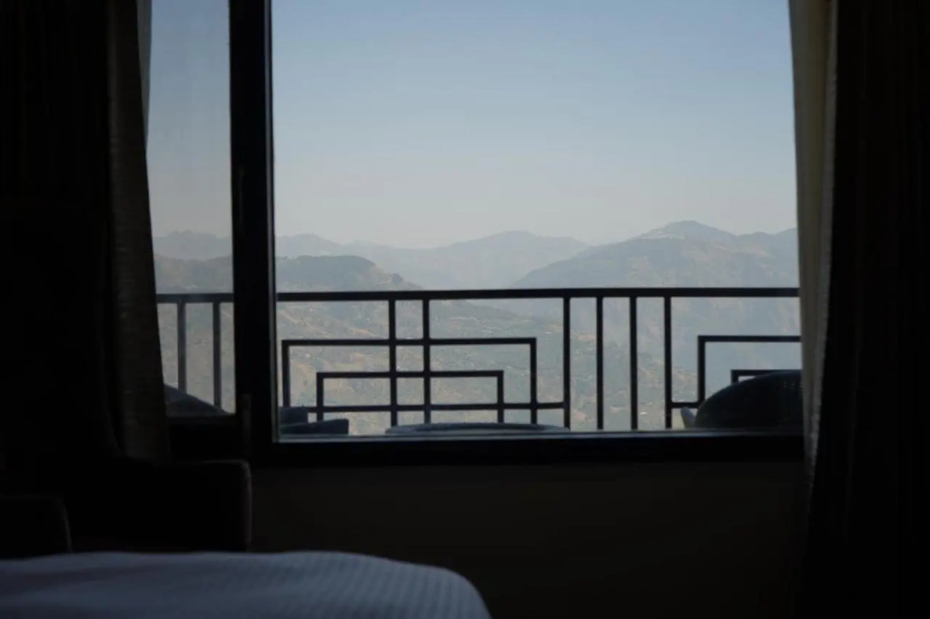 Justa Cliffend Resort & Spa, Mashobra
