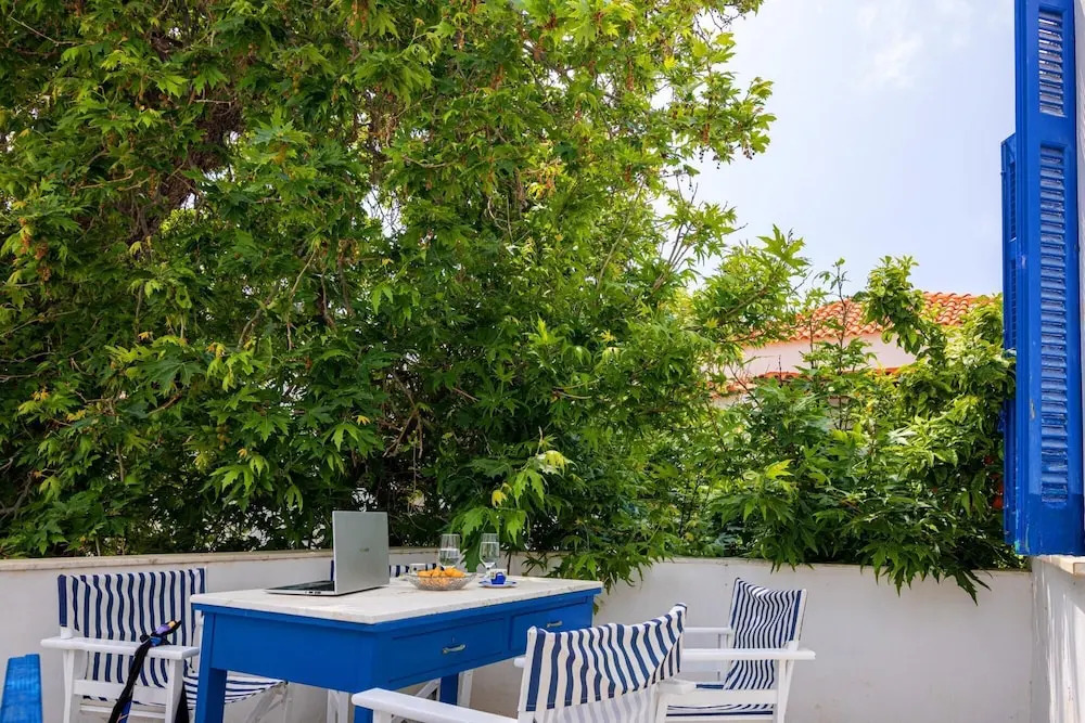 Platanos Cycladic house