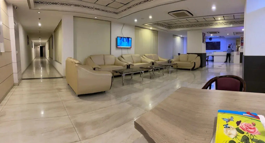 Banana Tree Hotel & Banquets