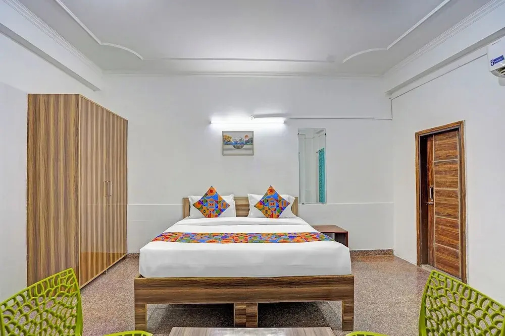 Fabhotel Casa Residency