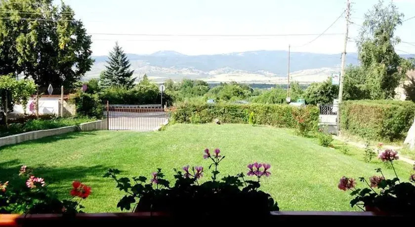 Tarpovi Guest House