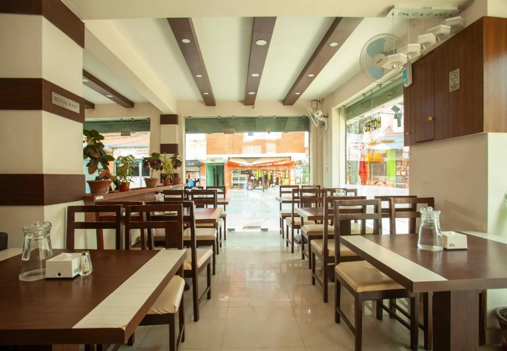 OYO 219 Hotel Royal Kusum