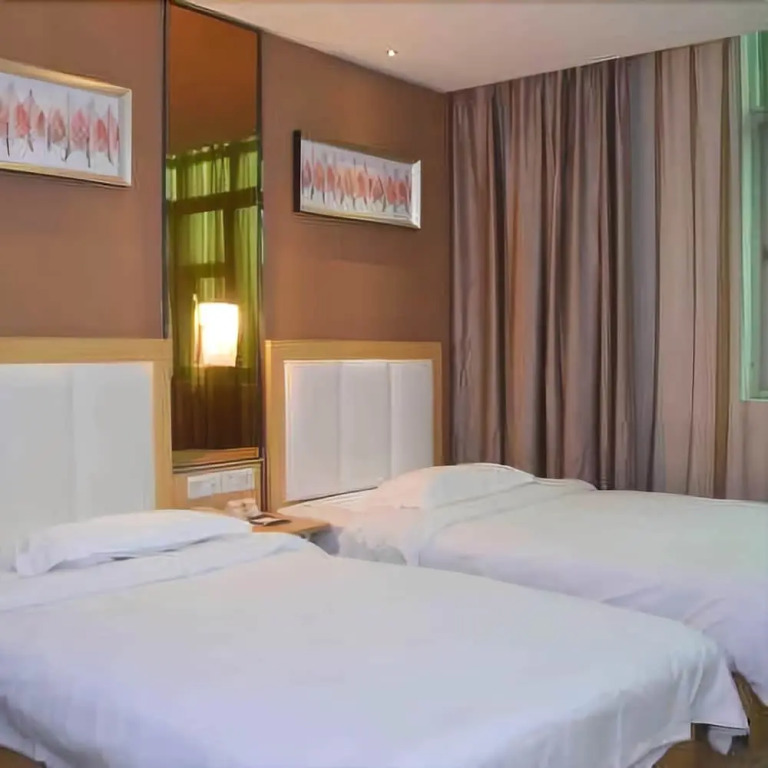 Super 8 Hotel