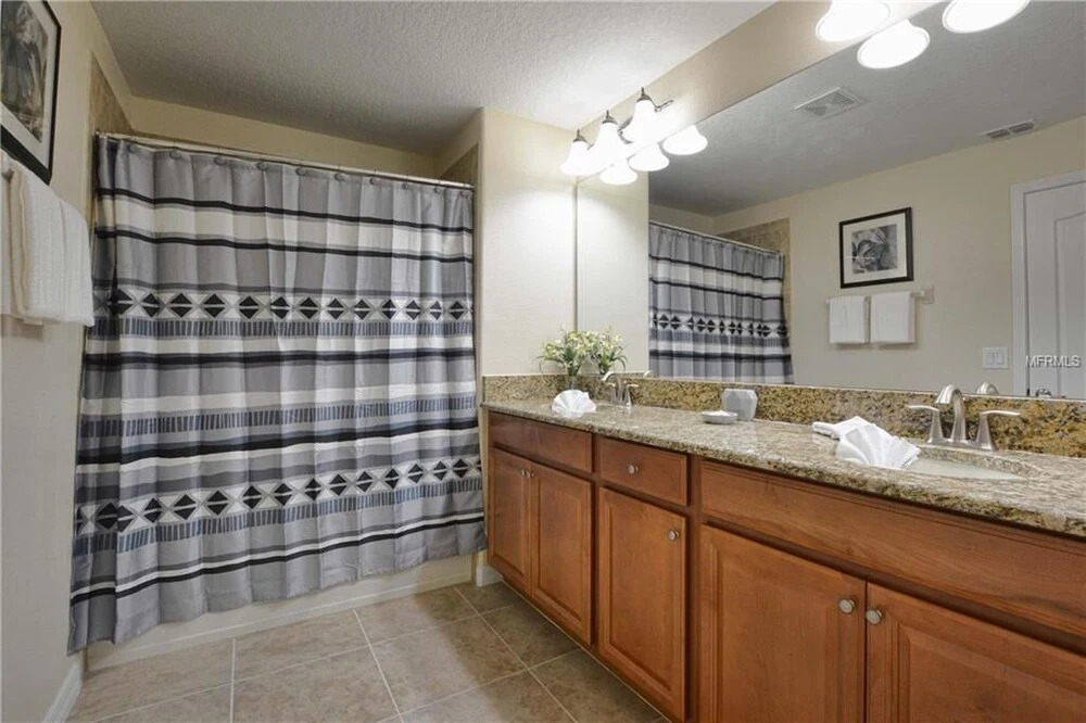 Paradise Palms #5