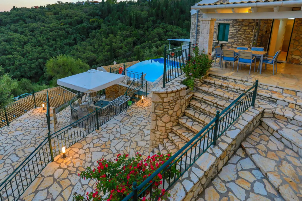 Villa Regina in Kentroma