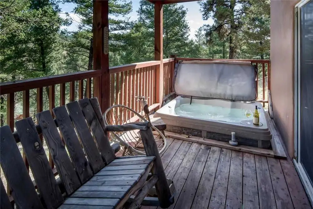 Adobe Hacienda - Three Bedroom Cabin with Hot Tub
