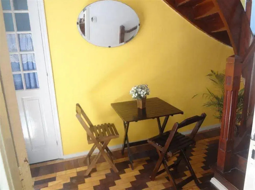 Casa da Escada Hostel