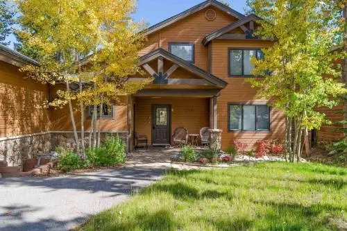 Fox Run 5 Br home by RedAwning