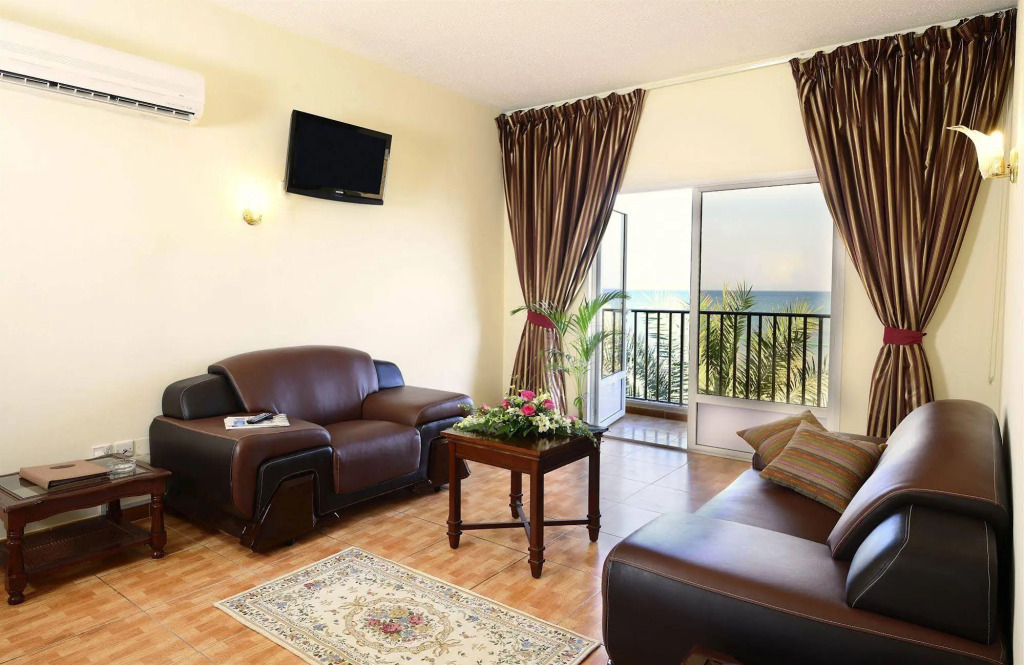 Resort Sur Beach Holiday