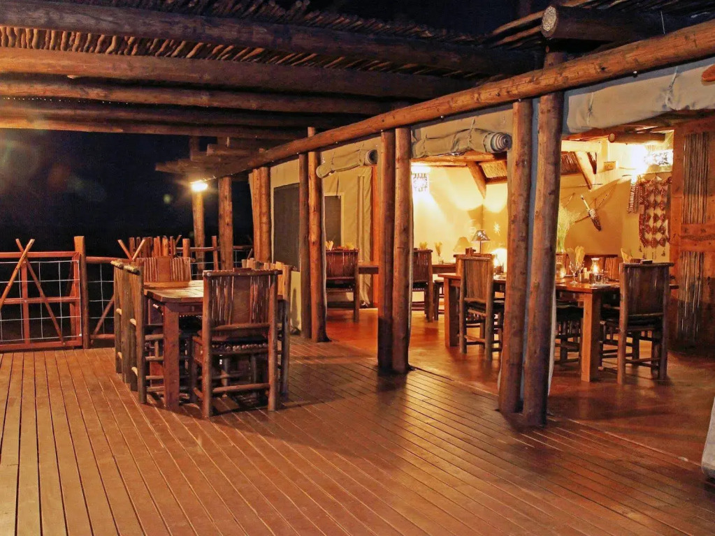Xaus Lodge