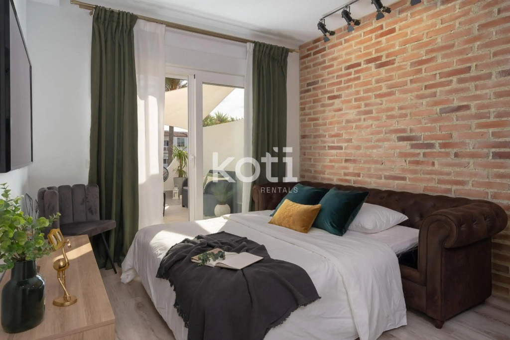 GlamUrban Flat Koti Rentals