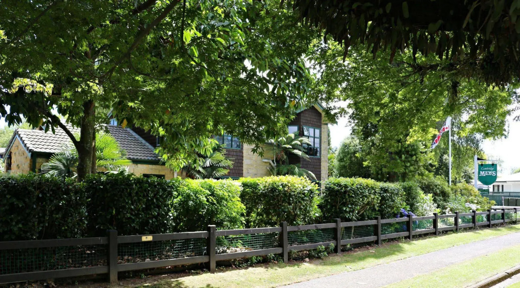 Cambridge Mews Motel