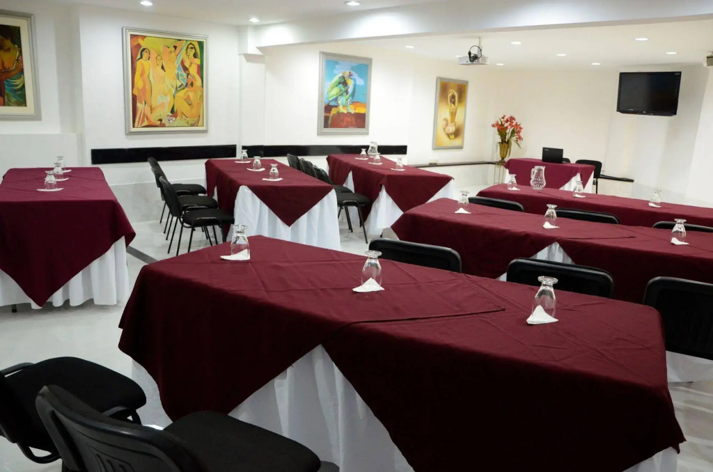 Hotel Karlo By GHO Hoteles