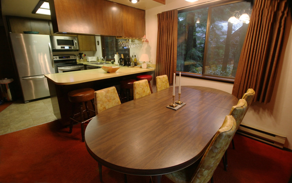 Snowline Cabin 35 - A pet-friendly country cabin, Now has air conditioning