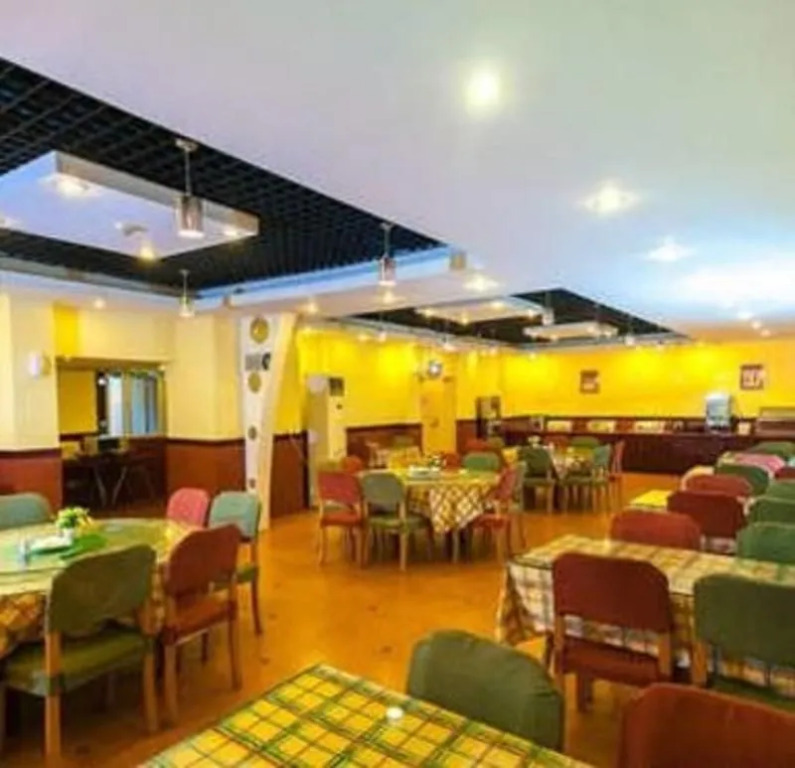 Home Inn Hong Kong Middle Road