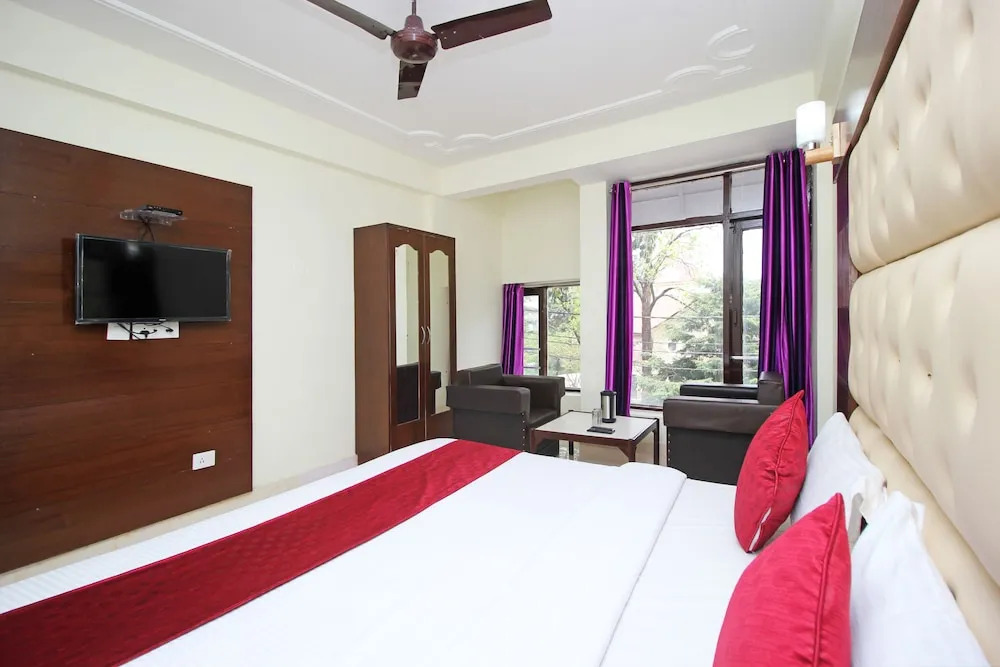 OYO 5922 Hotel Charlene