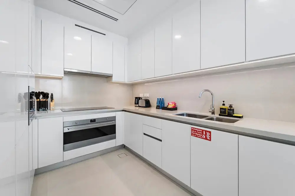 2BR M Room CF7 B Near Jumeirah Beaches