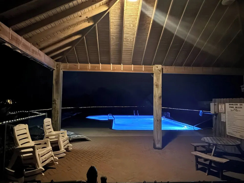 7018 Rookery 3 New Listing 2 Pools 1 min to Beach