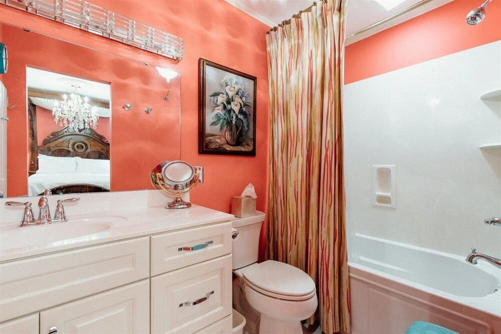 Knoxbury Terr, 25