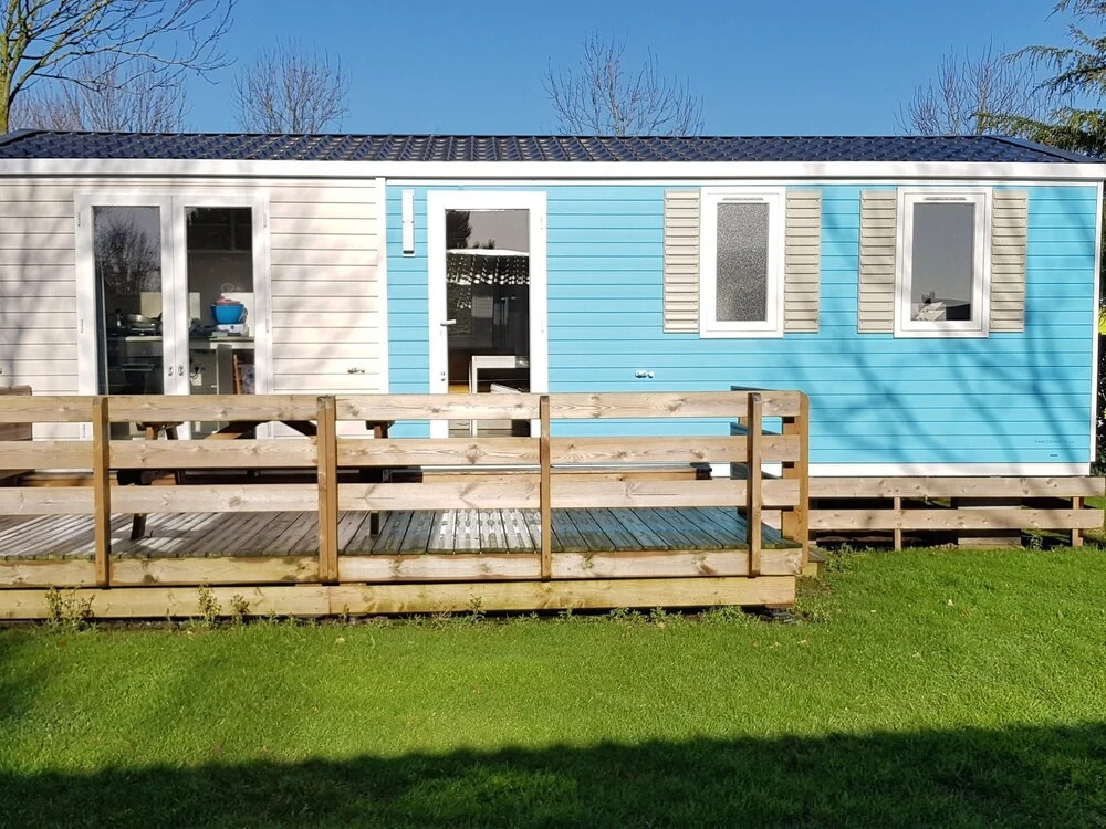 Comfortable Mobile Home With Veranda in Charming Normandy