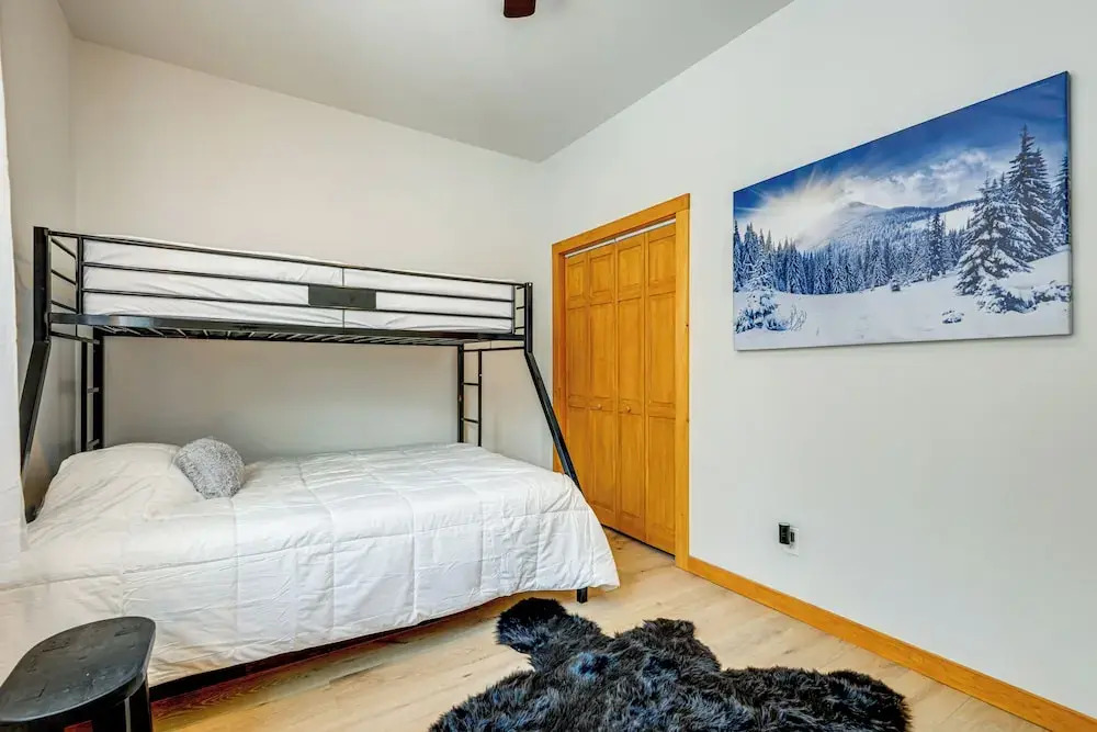 Stratton Mtn Ski Chalet w/ Giant Views in Winhall