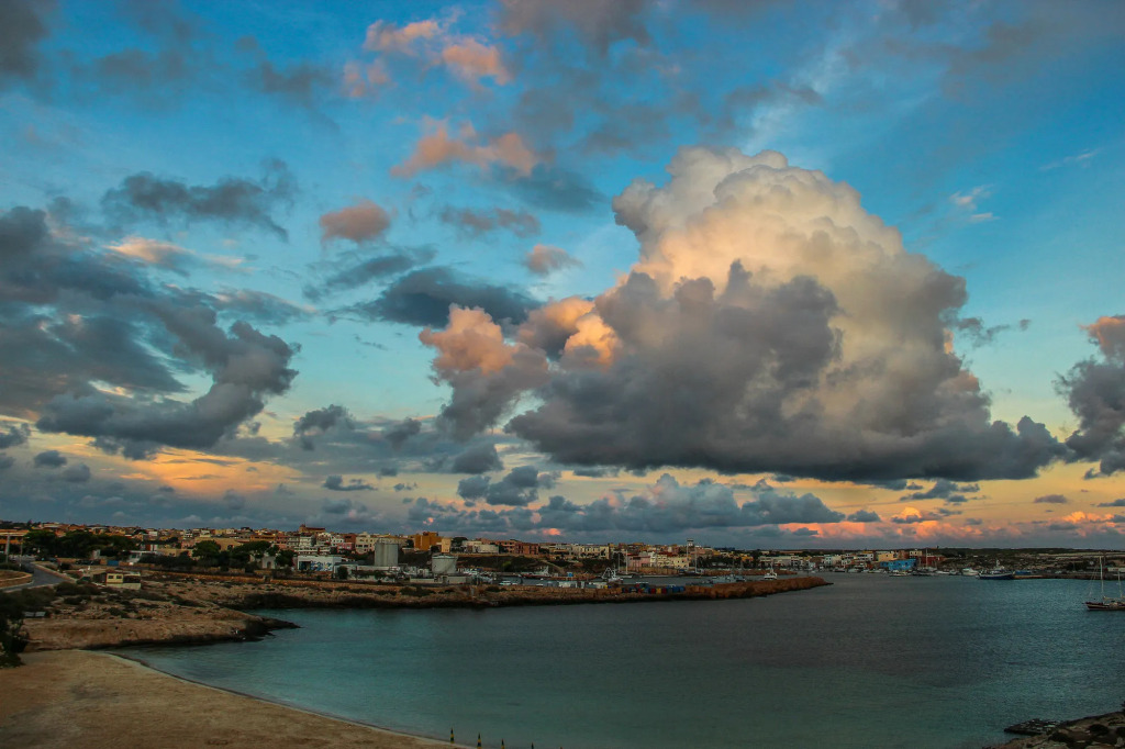 Hotel Il Faro Della Guitgia Tommasino