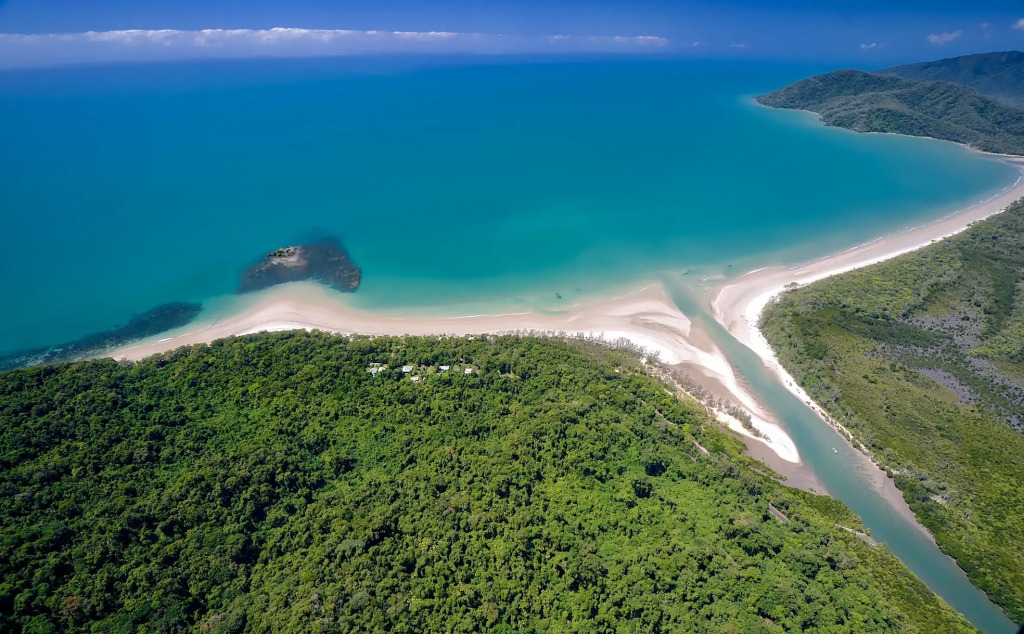 Thornton Beach Bungalows Daintree