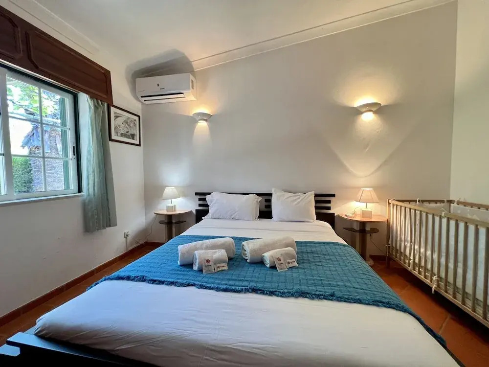 Alvor Traditional Villa With Pool by Homing