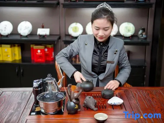 ROYGEM Hotel (Jianshe Middle Road, Miluo)
